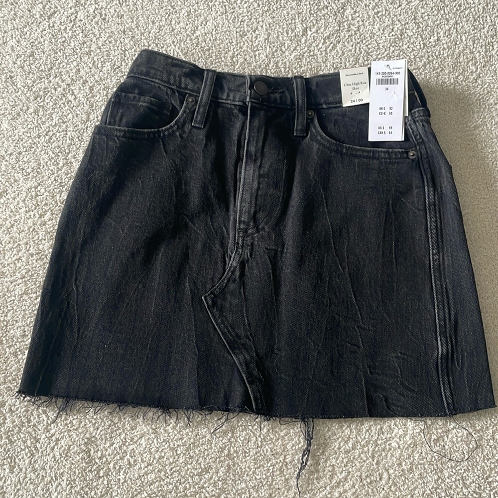 Abercrombie black jean skirt 00 NWT